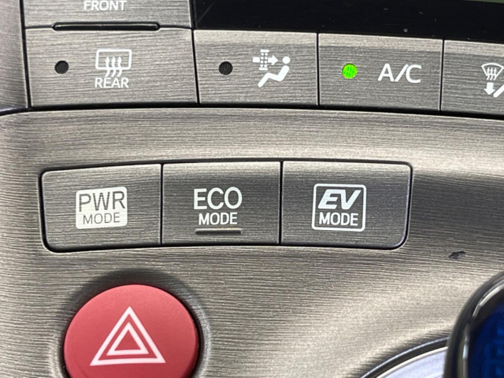 2012 Toyota Prius DAA-ZVW30 (UW-69f067c763693)[23]