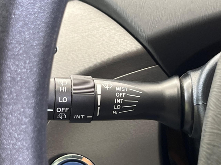 2012 Toyota Prius DAA-ZVW30 (UW-69f067c763693)[18]