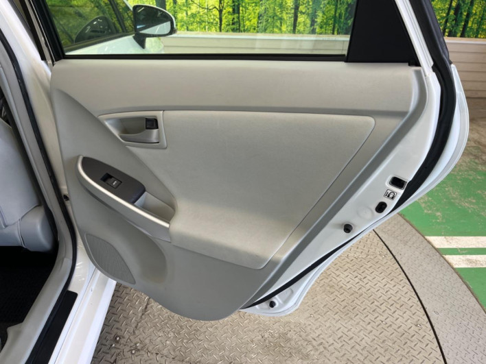 2012 Toyota Prius DAA-ZVW30 (UW-69f067c763693)[5]