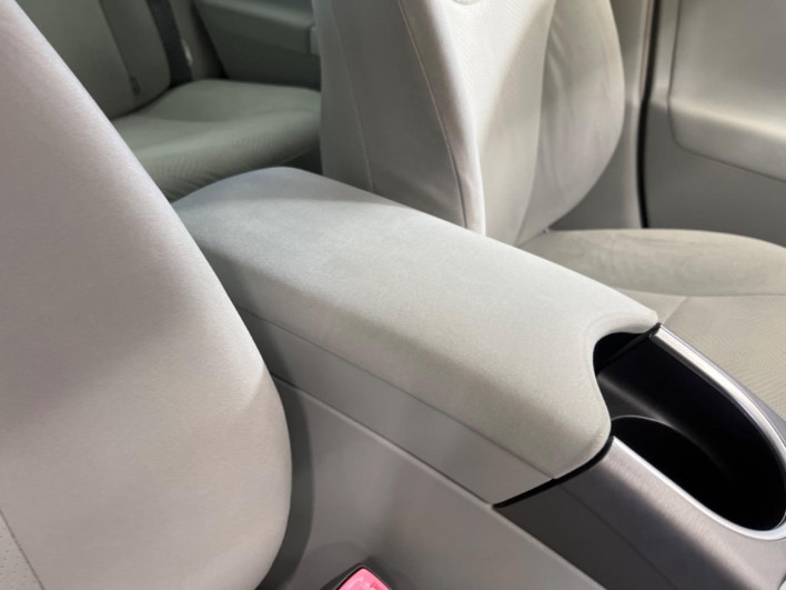 2012 Toyota Prius DAA-ZVW30 (UW-69f067c763693)[27]