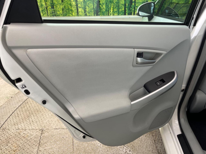 2012 Toyota Prius DAA-ZVW30 (UW-69f067c763693)[8]