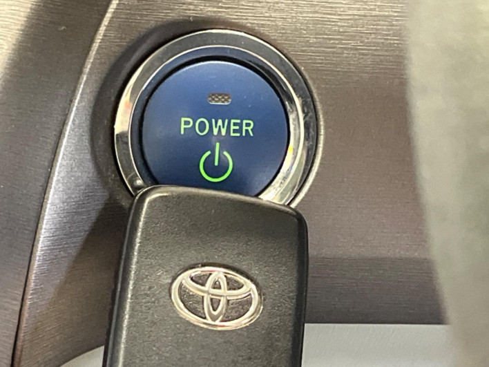 2012 Toyota Prius DAA-ZVW30 (UW-69f067c763693)[10]