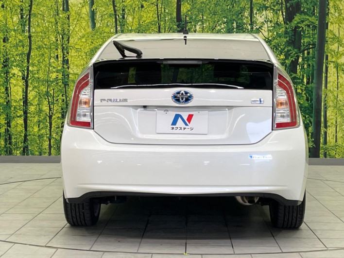 2014 Toyota Prius DAA-ZVW30 (UW-69f067c7680b5)[18]