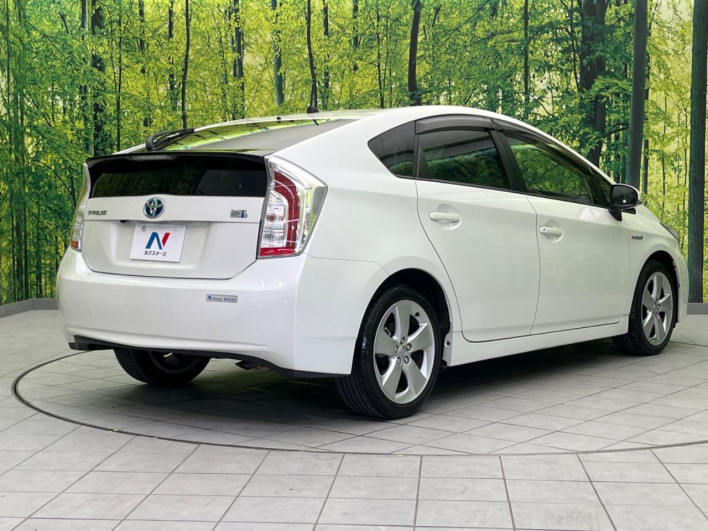 2014 Toyota Prius DAA-ZVW30 (UW-69f067c7680b5)[28]