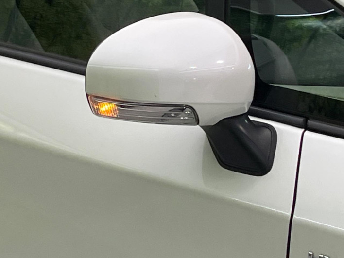 2014 Toyota Prius DAA-ZVW30 (UW-69f067c7680b5)[7]