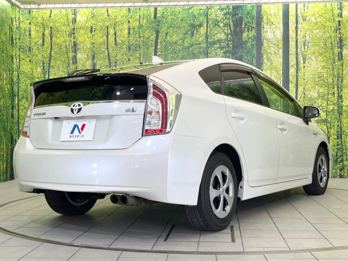 2015 Toyota Prius DAA-ZVW30 (UW-69f067c7d030f)[10]