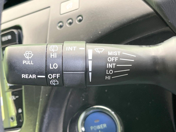 2015 Toyota Prius DAA-ZVW30 (UW-69f067c7d030f)[21]
