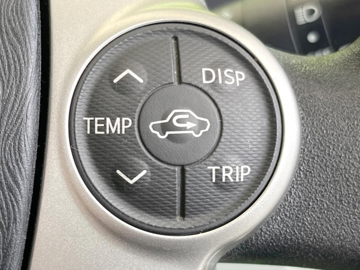 2015 Toyota Prius DAA-ZVW30 (UW-69f067c7d030f)[19]