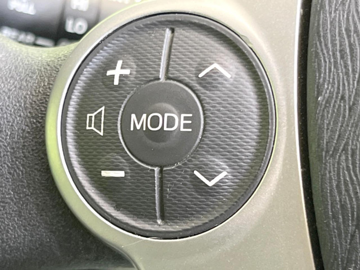 2015 Toyota Prius DAA-ZVW30 (UW-69f067c7d030f)[18]