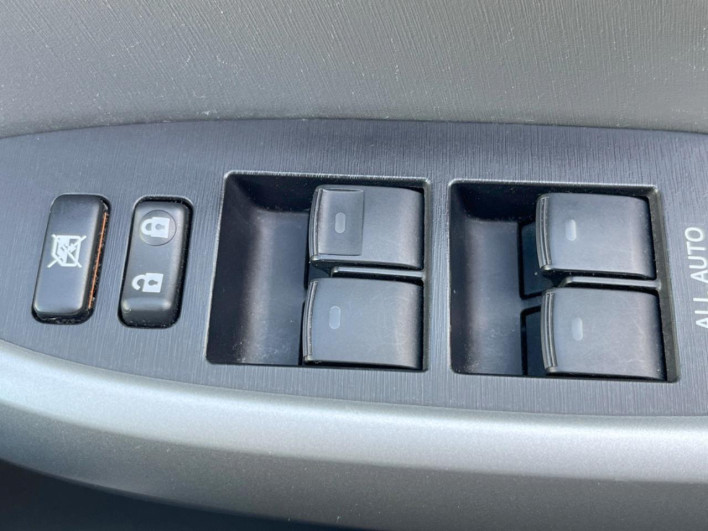 2011 Toyota Prius DAA-ZVW30 (UW-69f067c85521d)[25]