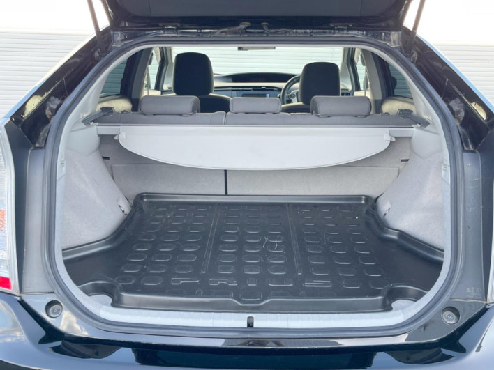 2011 Toyota Prius DAA-ZVW30 (UW-69f067c85521d)[21]