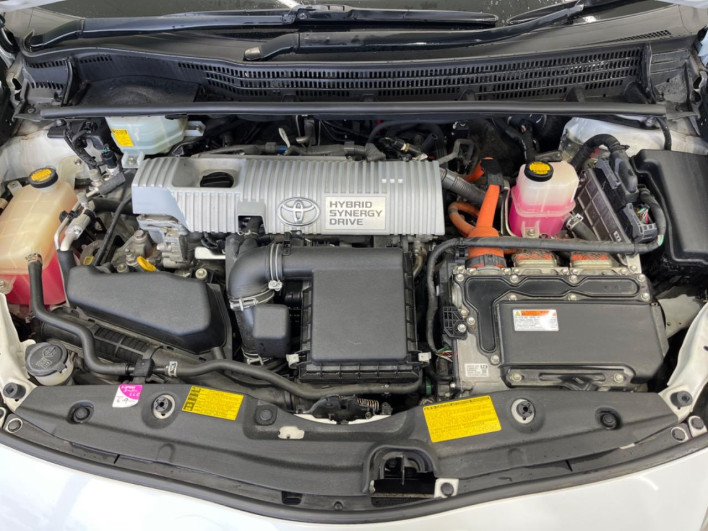 2013 Toyota Prius DAA-ZVW30 (UW-69f067c90f44c)[7]