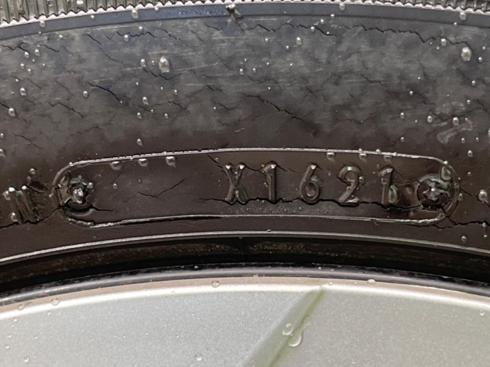 2013 Toyota Prius DAA-ZVW30 (UW-69f067c90f44c)[13]