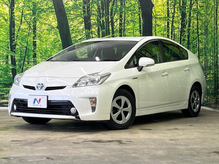2013 Toyota Prius DAA-ZVW30 (UW-69f067c90f44c)[0]