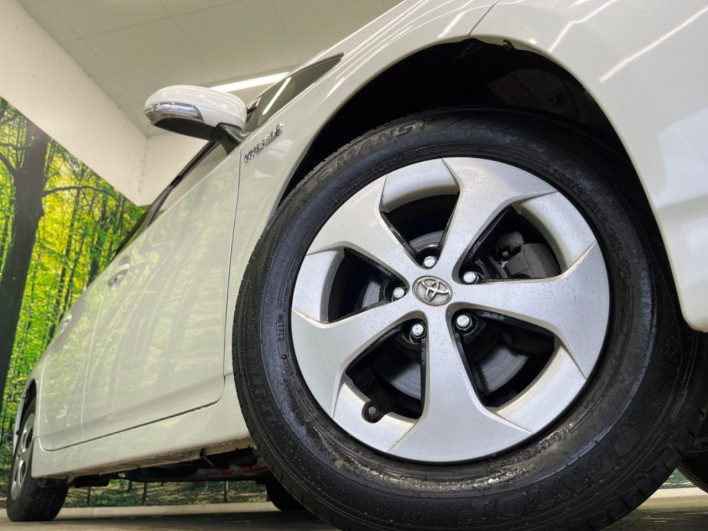 2013 Toyota Prius DAA-ZVW30 (UW-69f067c90f44c)[23]