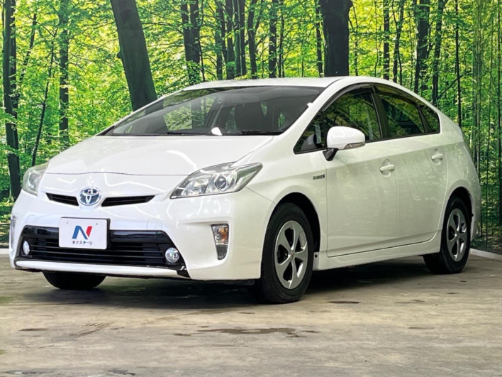 2013 Toyota Prius DAA-ZVW30 (UW-69f067c90f44c)[25]