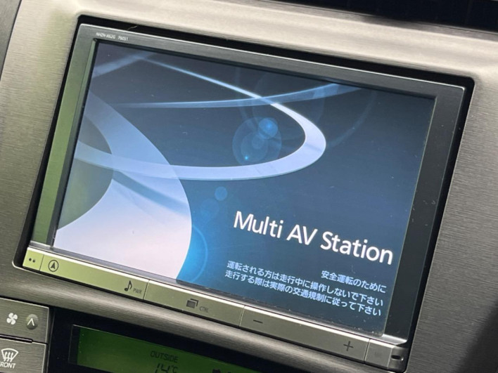 2013 Toyota Prius DAA-ZVW30 (UW-69f067c90f44c)[4]