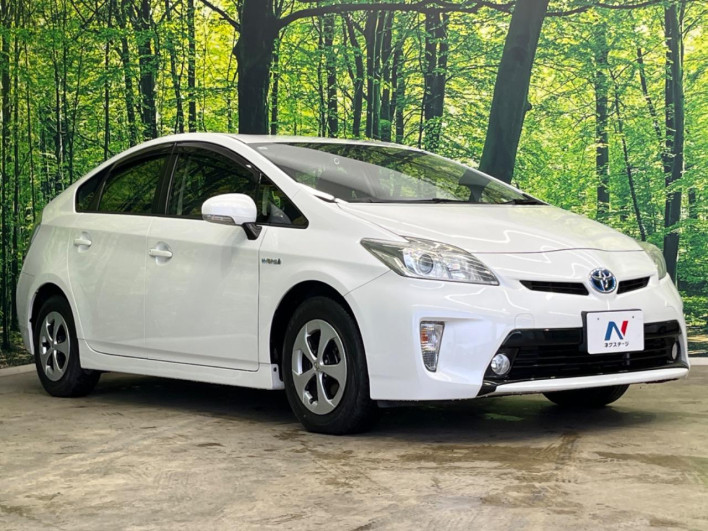 2013 Toyota Prius DAA-ZVW30 (UW-69f067c90f44c)[27]