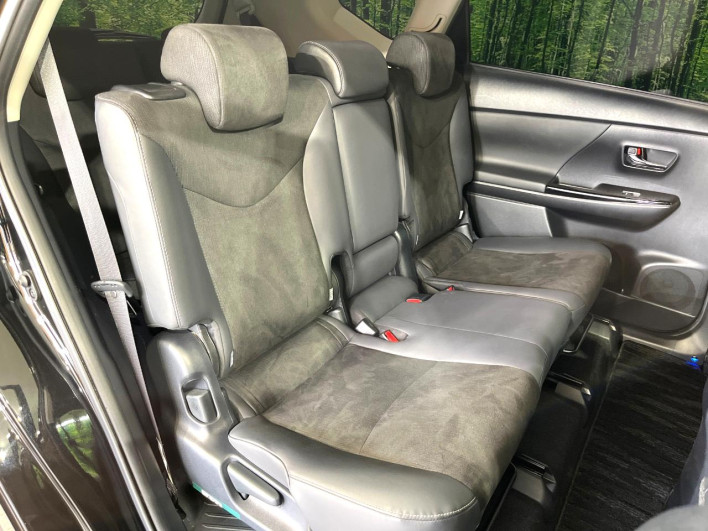 2018 Toyota Prius α DAA-ZVW40W (UW-69f067c95620a)[24]