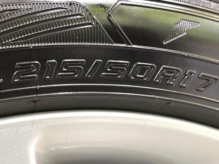 2018 Toyota Prius α DAA-ZVW40W (UW-69f067c95620a)[19]