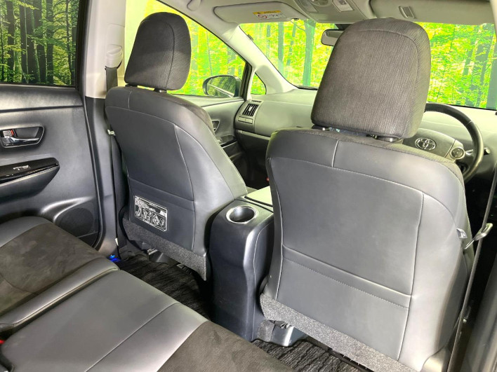 2018 Toyota Prius α DAA-ZVW40W (UW-69f067c95620a)[25]