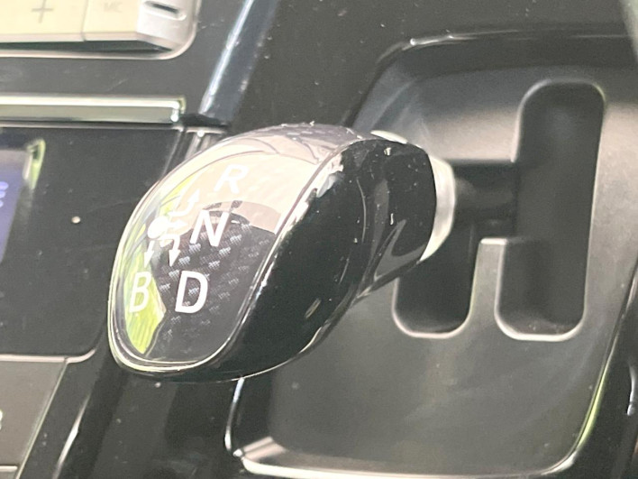 2015 Toyota Prius α DAA-ZVW41W (UW-69f067c9d6309)[26]