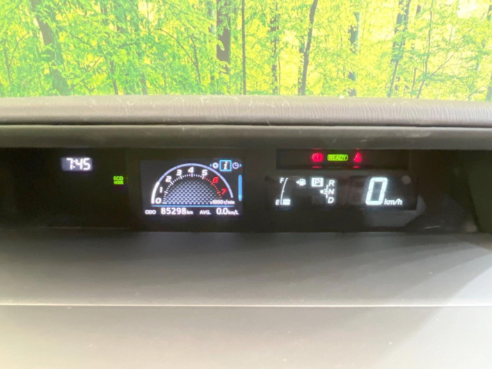 2015 Toyota Prius α DAA-ZVW41W (UW-69f067c9d6309)[24]