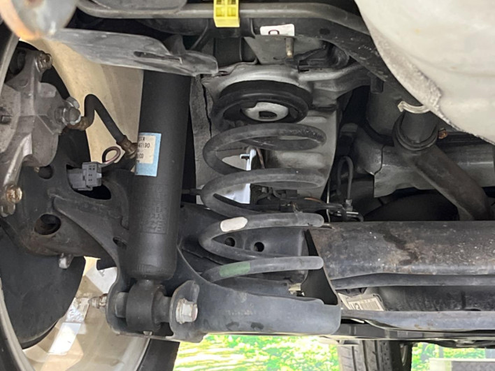 2012 Toyota Prius α DAA-ZVW41W (UW-69f067ca2d019)[24]