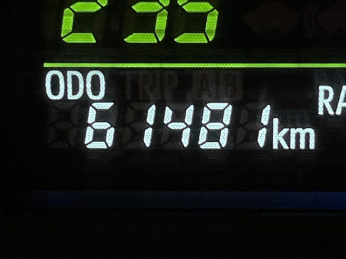 2012 Toyota Prius α DAA-ZVW41W (UW-69f067ca2d019)[2]