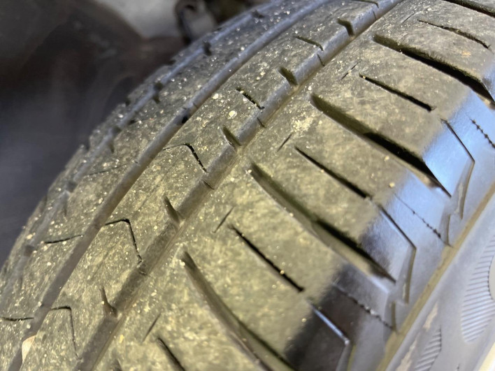 2013 Toyota Prius α DAA-ZVW41W (UW-69f067ca9cd6a)[15]