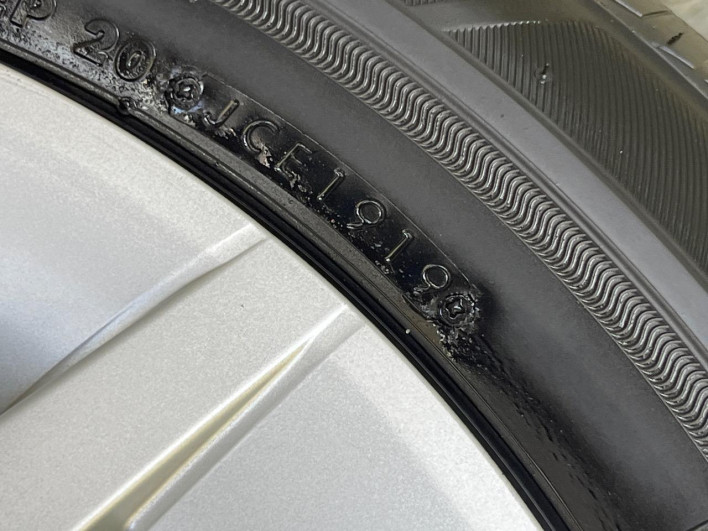 2013 Toyota Prius α DAA-ZVW41W (UW-69f067ca9cd6a)[17]