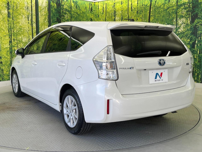 2013 Toyota Prius α DAA-ZVW41W (UW-69f067ca9cd6a)[9]