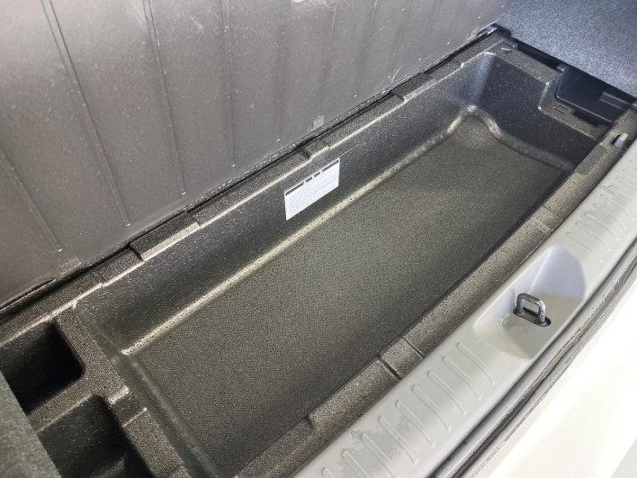 2013 Toyota Prius α DAA-ZVW41W (UW-69f067ca9cd6a)[24]