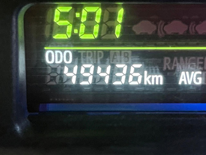 2013 Toyota Prius α DAA-ZVW41W (UW-69f067ca9cd6a)[2]