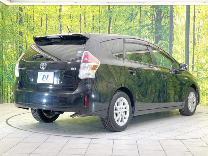 2015 Toyota Prius α DAA-ZVW41W (UW-69f067cb839f4)[9]