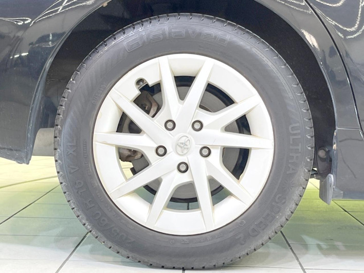 2015 Toyota Prius α DAA-ZVW41W (UW-69f067cb839f4)[19]