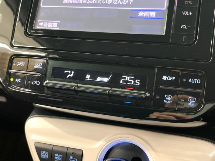 2016 Toyota Prius DAA-ZVW50 (UW-69f067cbb4804)[28]