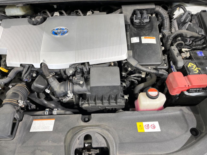2016 Toyota Prius DAA-ZVW50 (UW-69f067cc2cd06)[5]