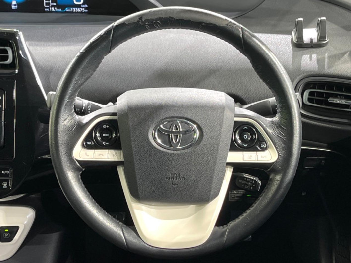 2016 Toyota Prius DAA-ZVW50 (UW-69f067cc2cd06)[10]
