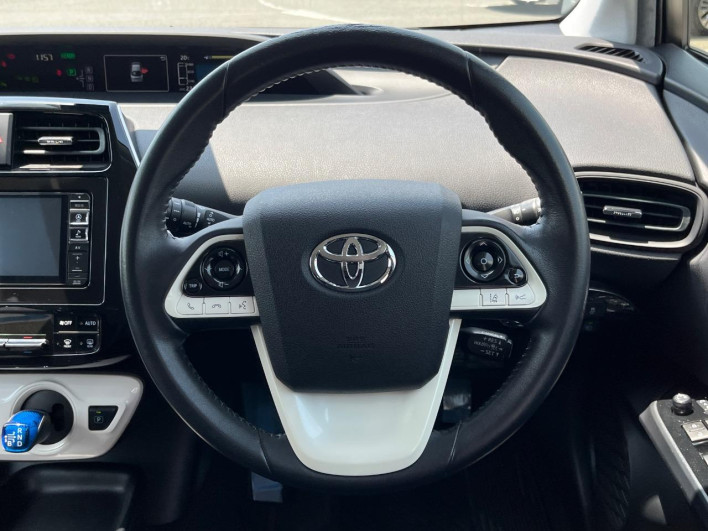 2017 Toyota Prius DAA-ZVW50 (UW-69f067ccd5d32)[25]