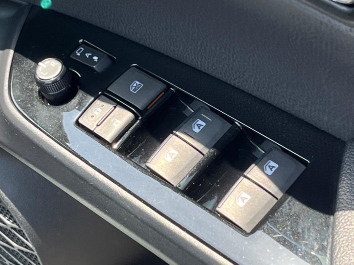 2017 Toyota Prius DAA-ZVW50 (UW-69f067ccd5d32)[27]