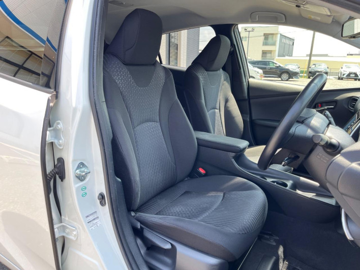 2017 Toyota Prius DAA-ZVW50 (UW-69f067ccd5d32)[16]