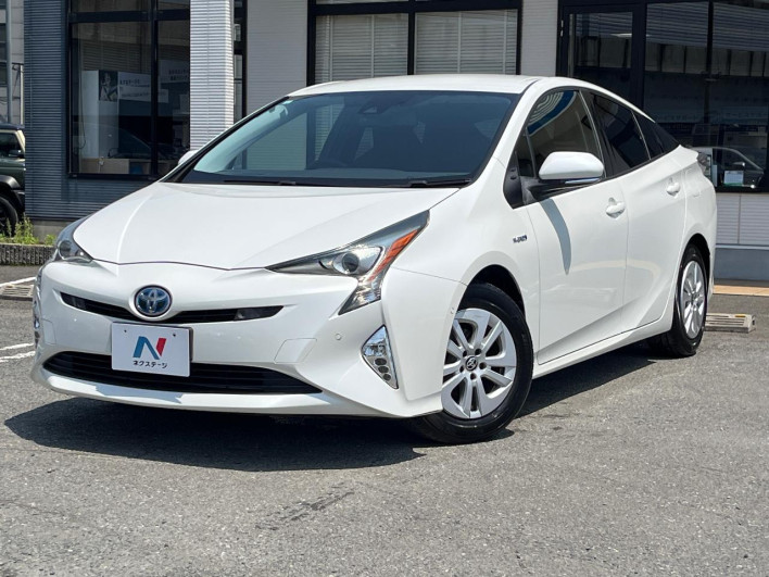 2017 Toyota Prius DAA-ZVW50 (UW-69f067ccd5d32)[0]