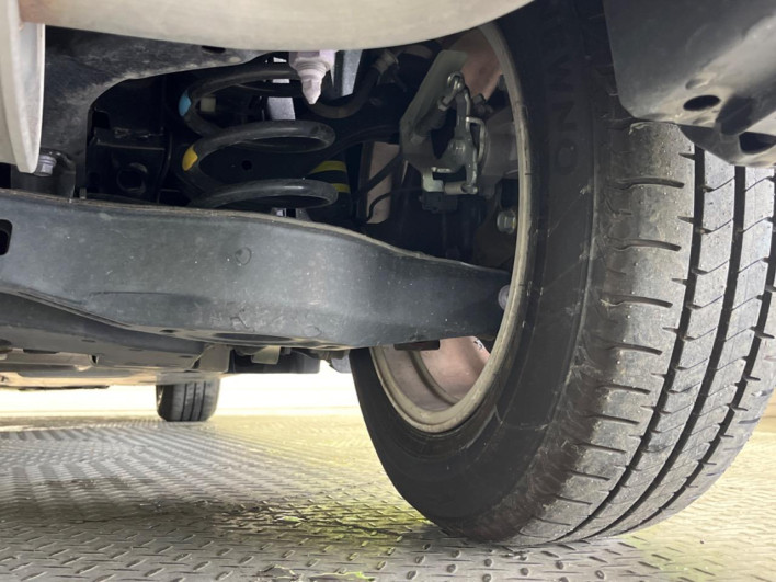 2018 Toyota Prius DAA-ZVW50 (UW-69f067cd7ebcf)[12]