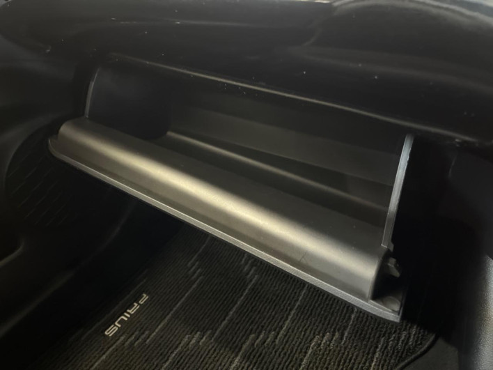 2018 Toyota Prius DAA-ZVW50 (UW-69f067cd7ebcf)[28]