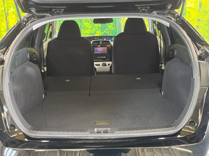 2018 Toyota Prius DAA-ZVW50 (UW-69f067cd7ebcf)[15]