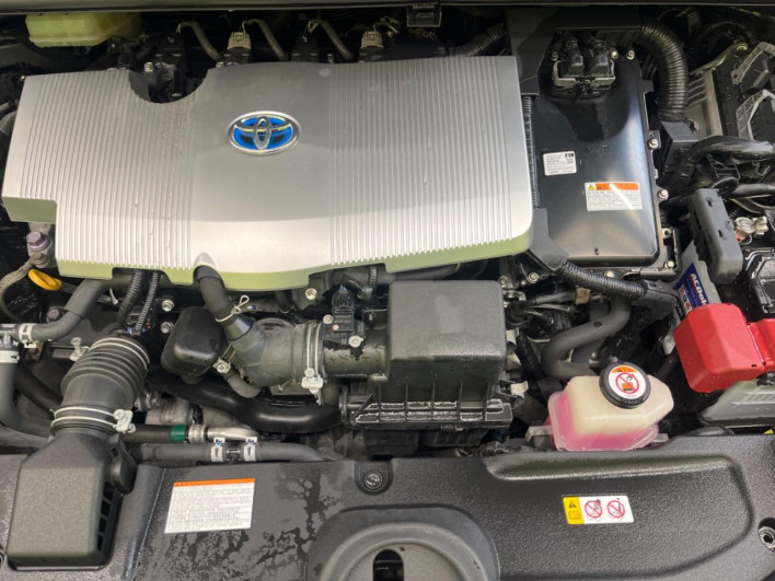 2018 Toyota Prius DAA-ZVW50 (UW-69f067cd7ebcf)[4]