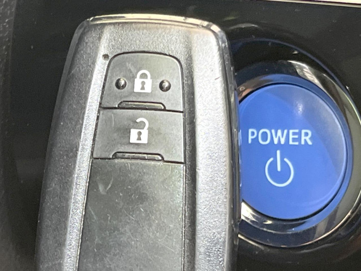 2020 Toyota Prius 6AA-ZVW51 (UW-69f067cdead00)[18]