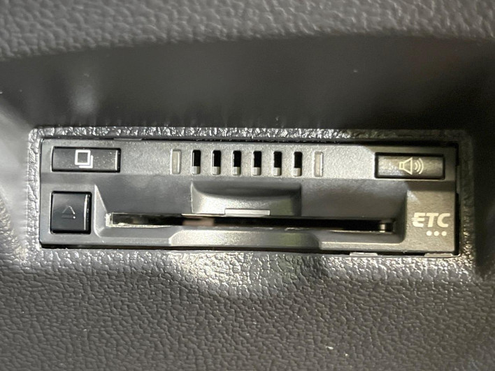 2020 Toyota Prius 6AA-ZVW51 (UW-69f067cdead00)[15]