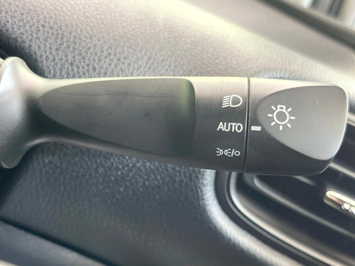 2020 Toyota Prius 6AA-ZVW51 (UW-69f067cdead00)[22]